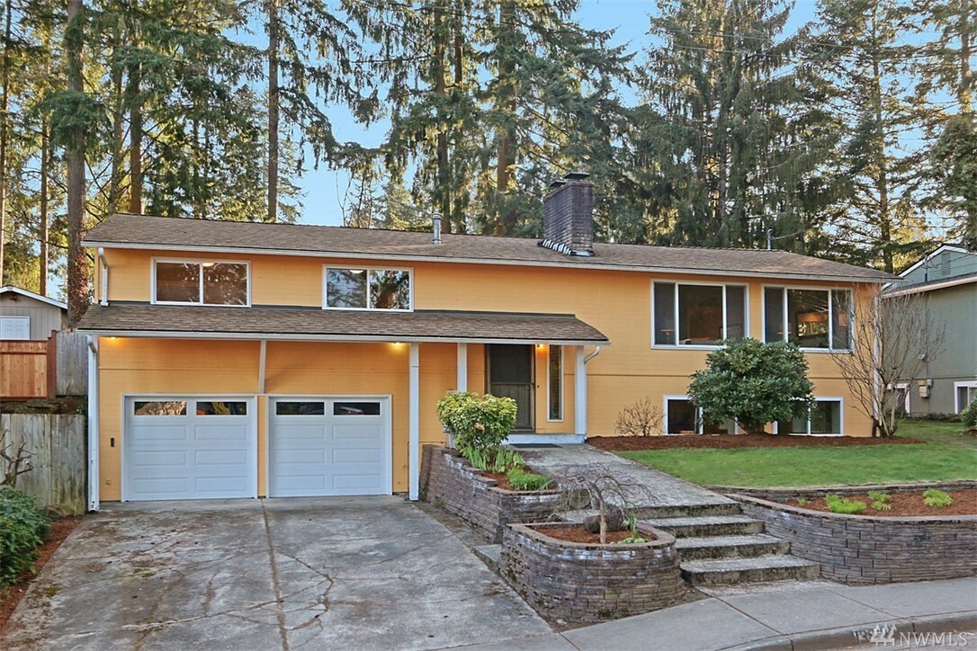 Property Photo:  13829 NE 74th St  WA 98052 