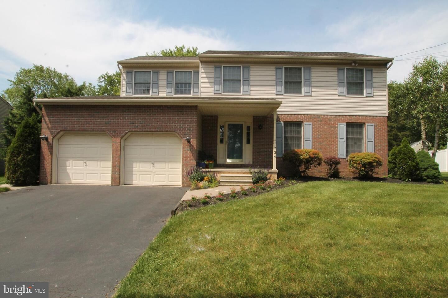 Property Photo:  734 Fee Avenue  PA 19047 