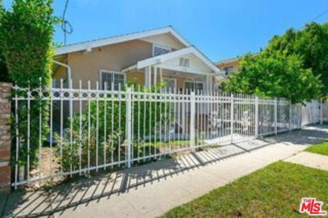 Property Photo:  2714 Hyans St  CA 90026 