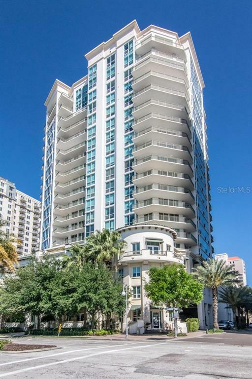 Property Photo:  450 Knights Run Avenue 1604  FL 33602 