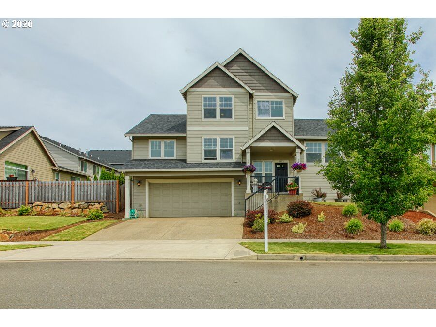 Property Photo: 2403 Renee Ave NW OR 97304