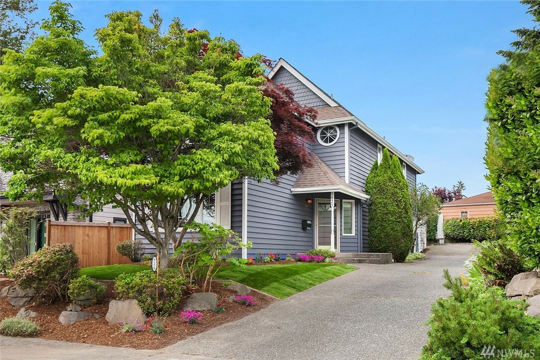 Property Photo:  926 NW 61st St  WA 98107 