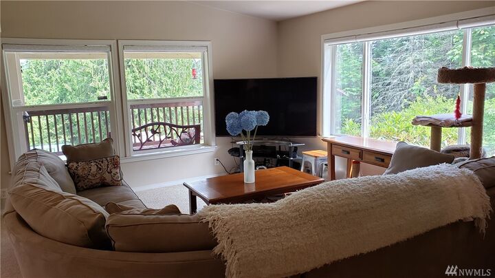 Property Photo: 241 E Rasor Road WA 98528