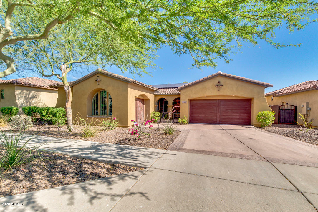 Property Photo:  2326 E Winston Drive  AZ 85042 