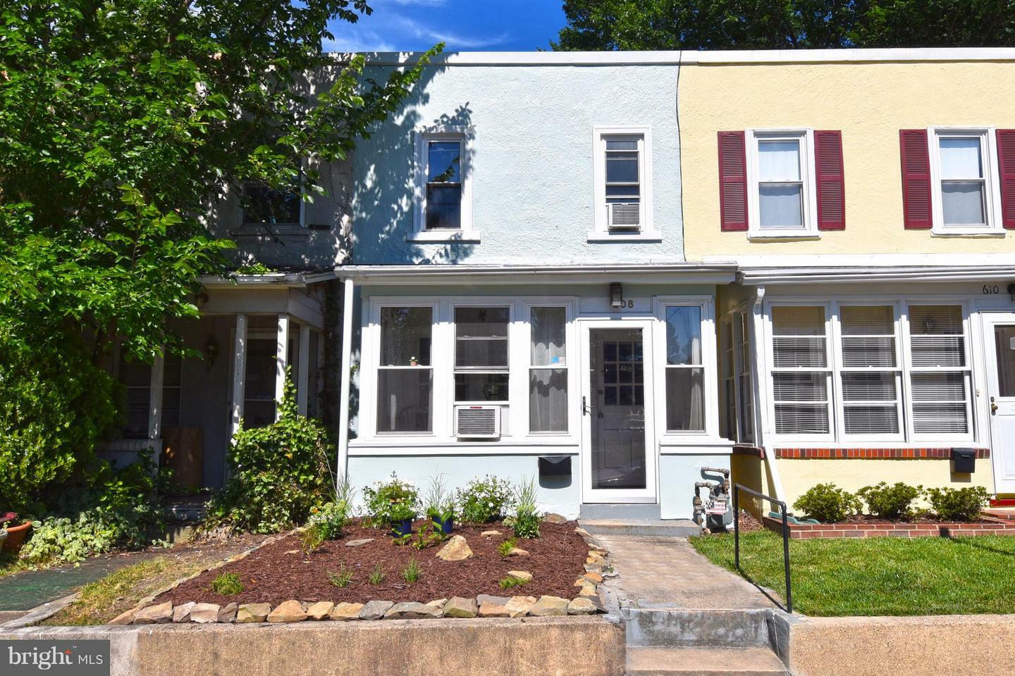 Property Photo:  608 N Alfred Street  VA 22314 