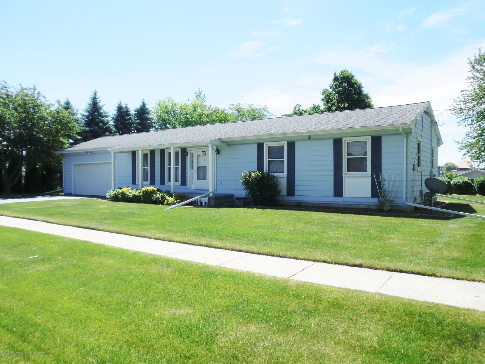 Property Photo: 615 Center Street MI 48854