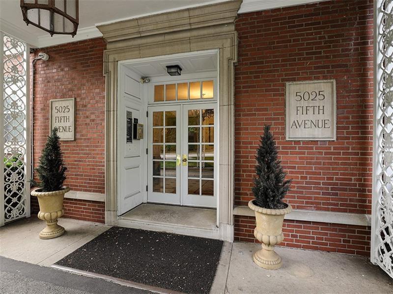 Property Photo:  5025 Fifth Ave 2E  PA 15232 