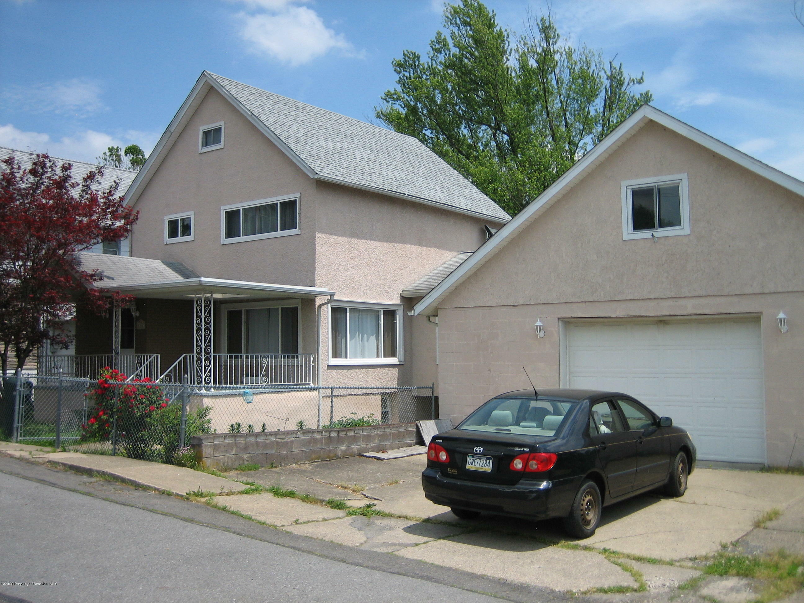 Property Photo:  1317 Parrott Avenue  PA 18517 