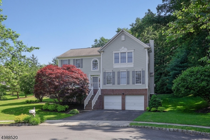 26 Queenberry Way  Bernards Twp. NJ 07920 photo