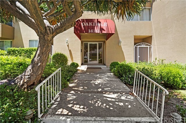 Property Photo:  14141 Dickens Street 313  CA 91423 