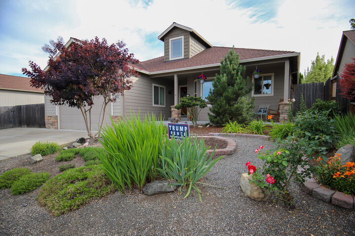 465 Sienna Hills Drive  Eagle Point OR 97524 photo