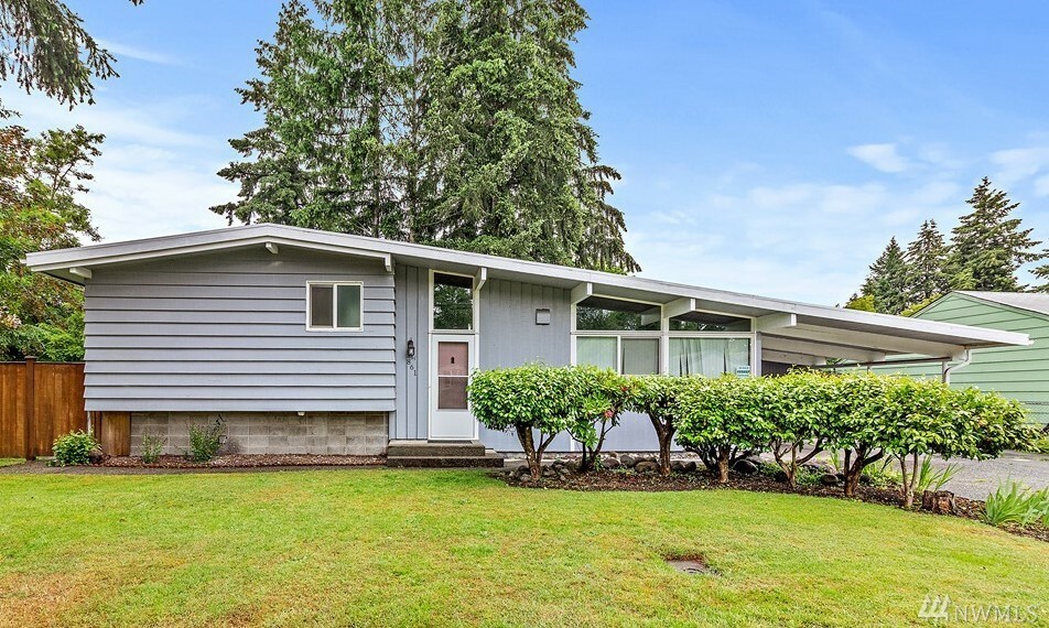Property Photo: 861 119th St S WA 98444