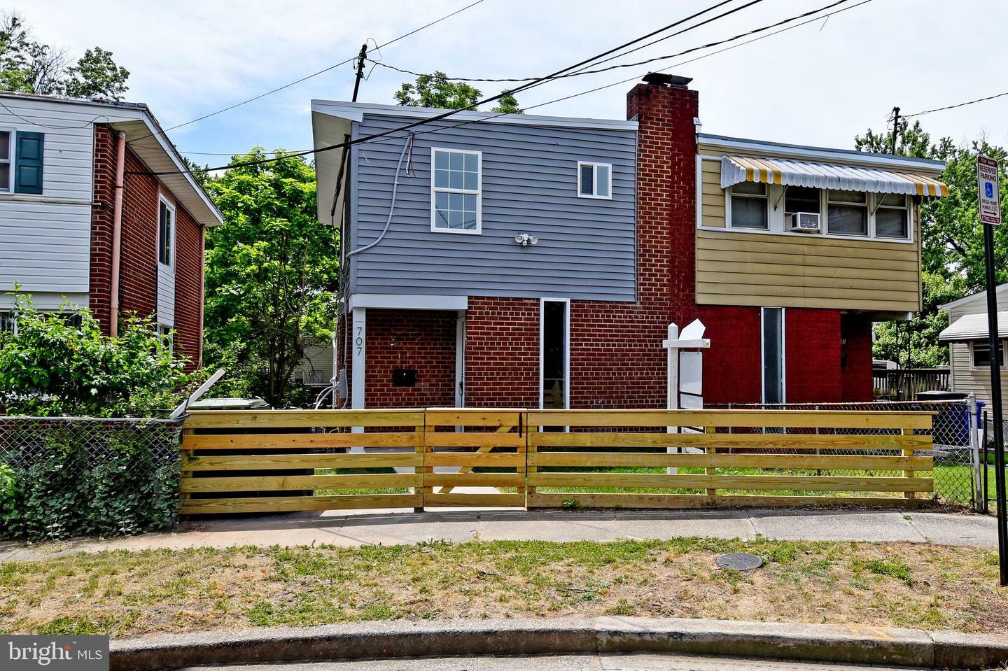 Property Photo: 707 56th Place NE DC 20019