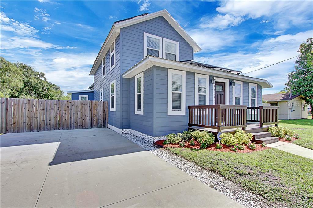 Property Photo: 1409 Emmett Street FL 34741