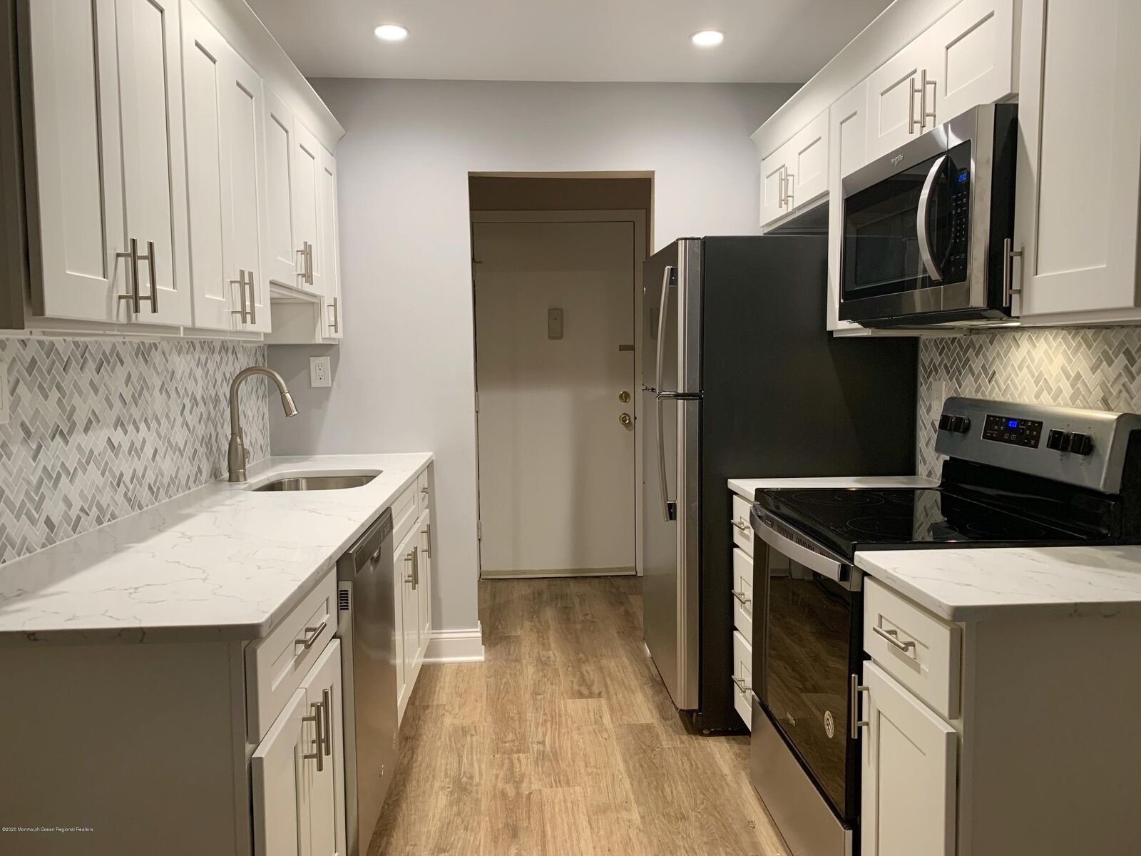 Property Photo:  160 Cross Slope Court  NJ 07726 