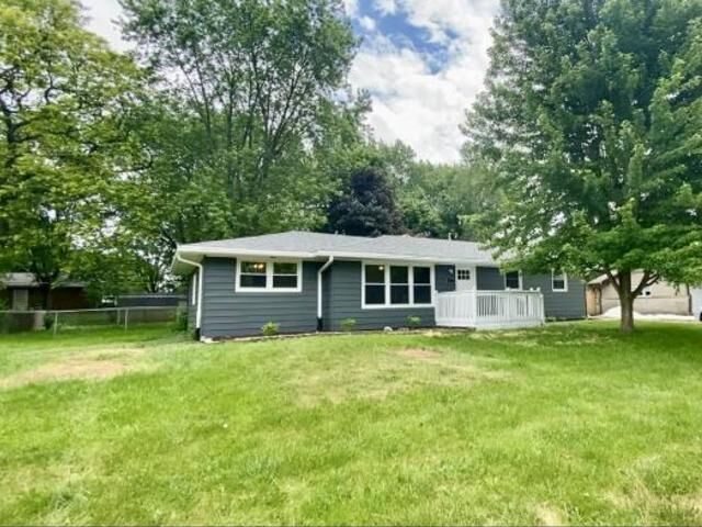 Property Photo: 330 Lee Street IL 60442