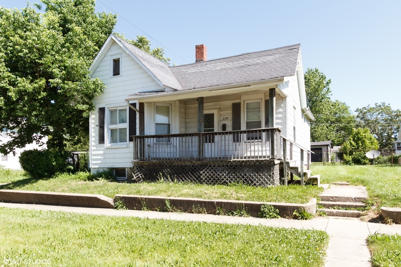 Property Photo:  277 E Birch Street  IL 60901 