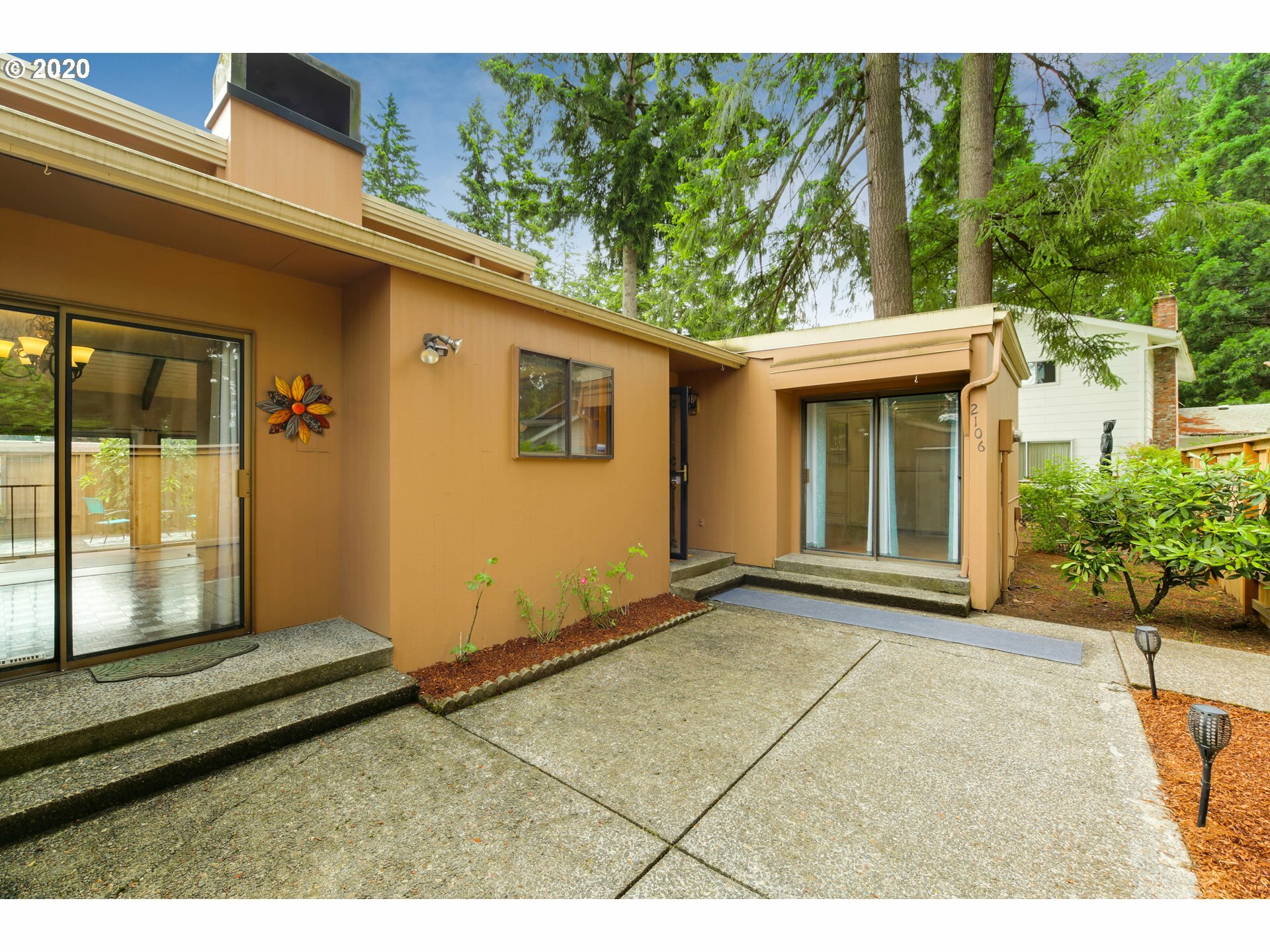 Property Photo: 2106 NE 136th Ave WA 98684