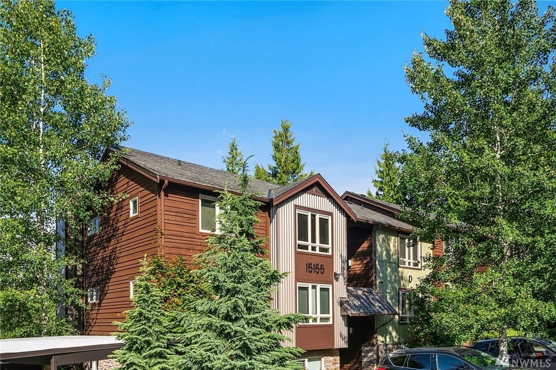 Property Photo: 15155 NE 82nd Street 104 WA 98052