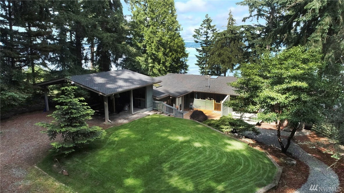 Property Photo:  19232 Ridge Rd SW  WA 98070 