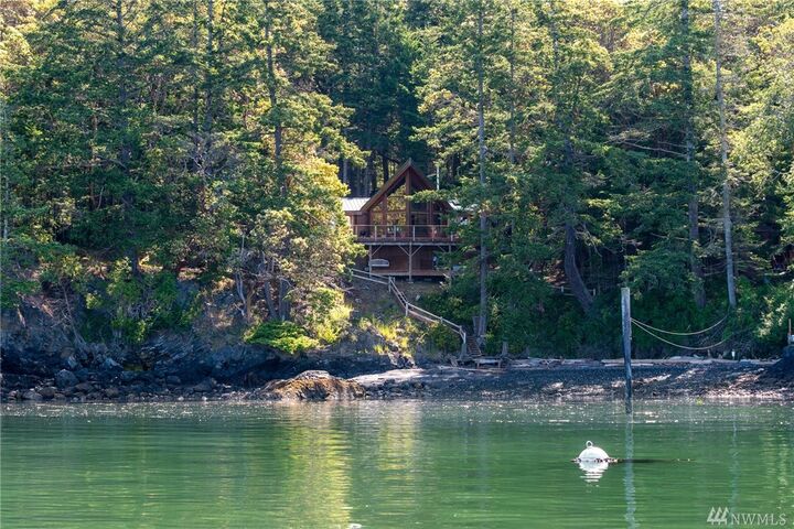 132  Associates Lane  Center Island WA 98221 photo