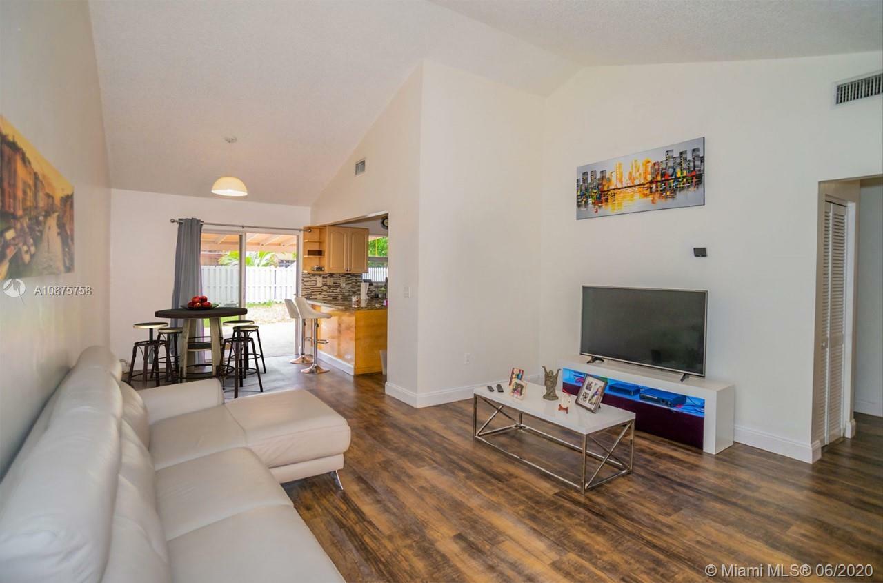 Property Photo: 10340 SW 154th Pl 41 FL 33196