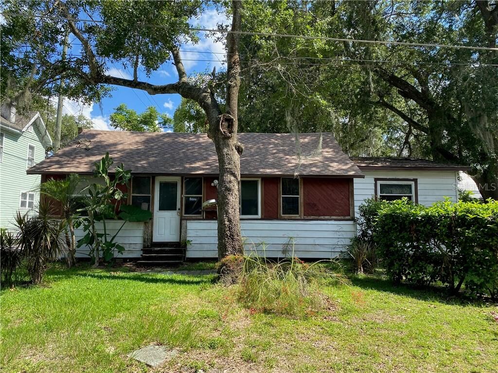 Property Photo:  205 E 11th Street  FL 32771 