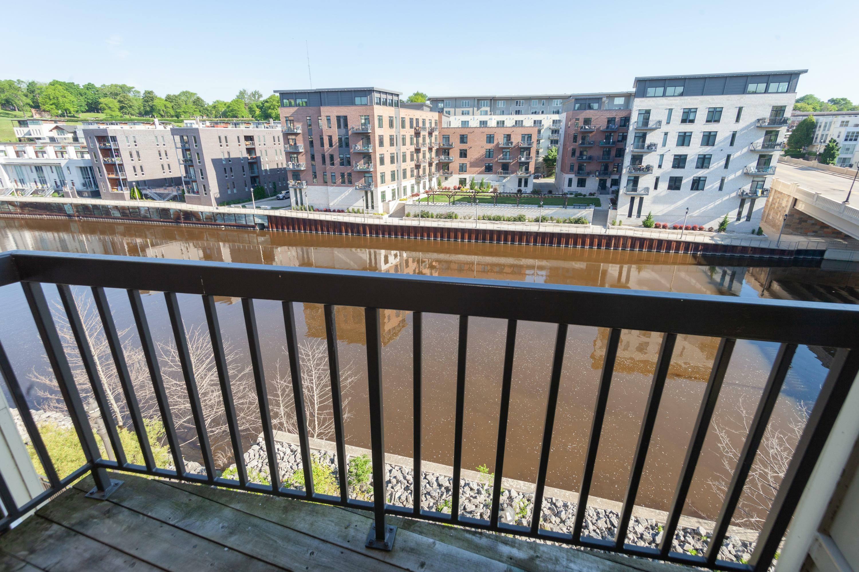Property Photo: 1925 N Water St 305 WI 53202