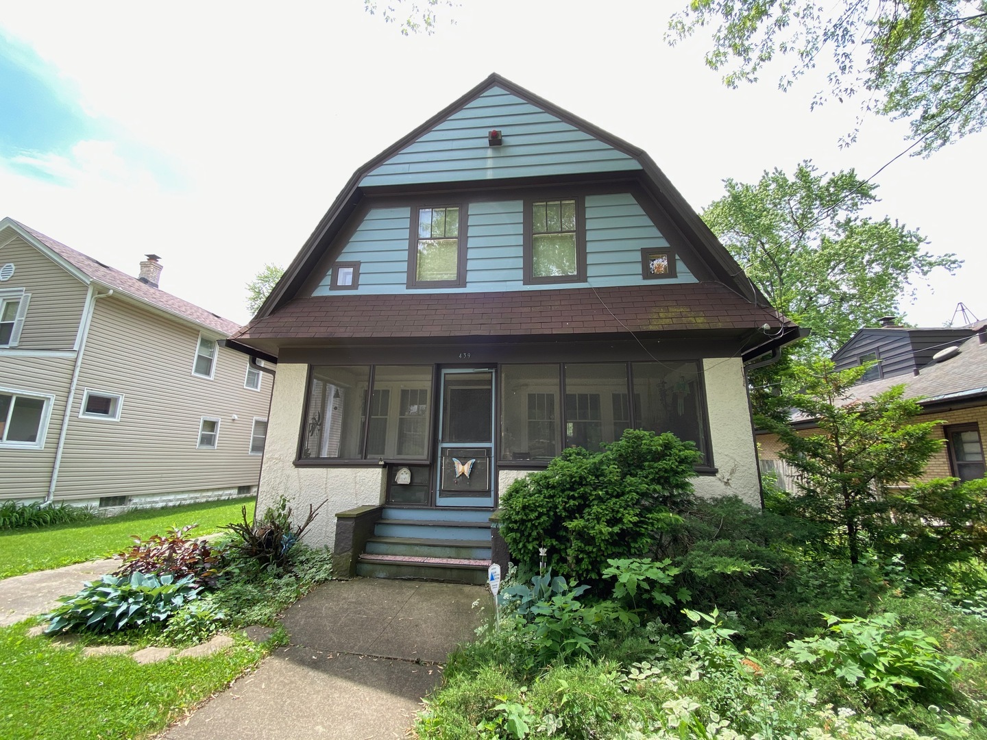 Property Photo:  439 Linden Avenue  IL 60505 