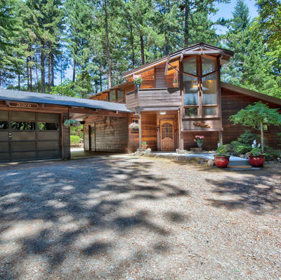 Property Photo:  2310 Riverbanks Road  OR 97527 