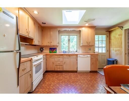 Property Photo: 282 Autumn Ln MA 01741