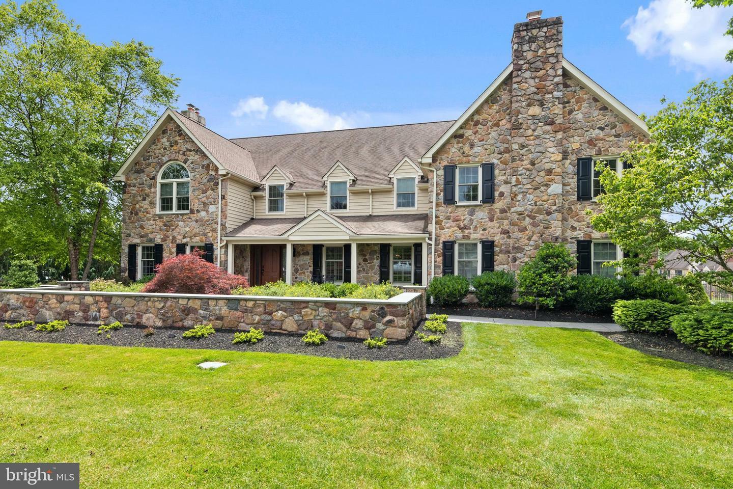 Property Photo:  1217 Forest Hill Drive  PA 19002 