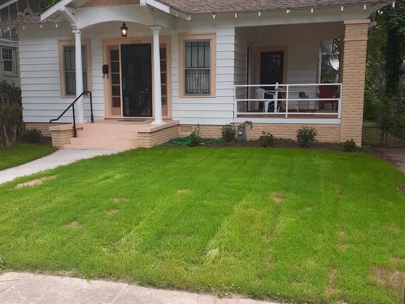 Property Photo: 1376 SW Hartford Avenue SW GA 30310