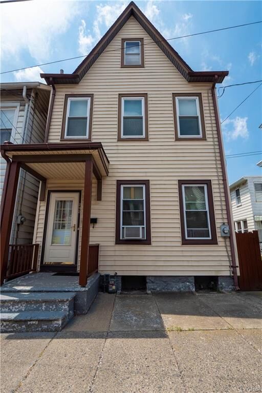 Property Photo:  292 Mercer Street  PA 08865 