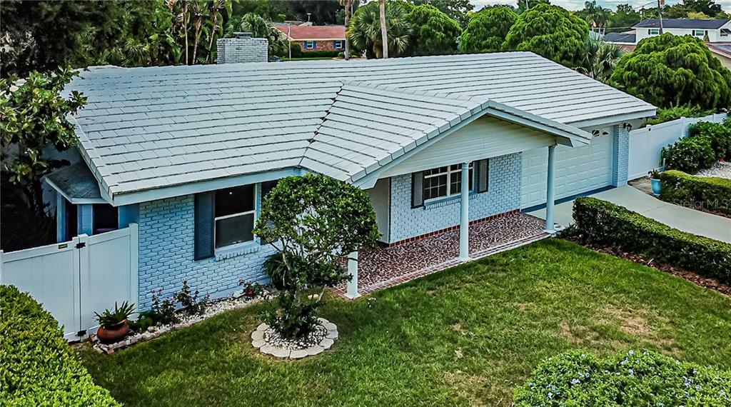 Property Photo:  121 Shelley Drive  FL 33884 