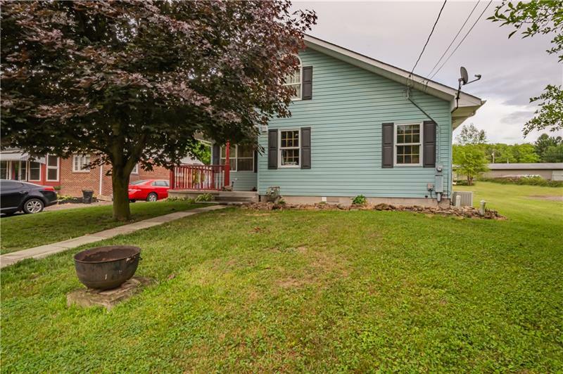 Property Photo:  606 Beech St  PA 15627 