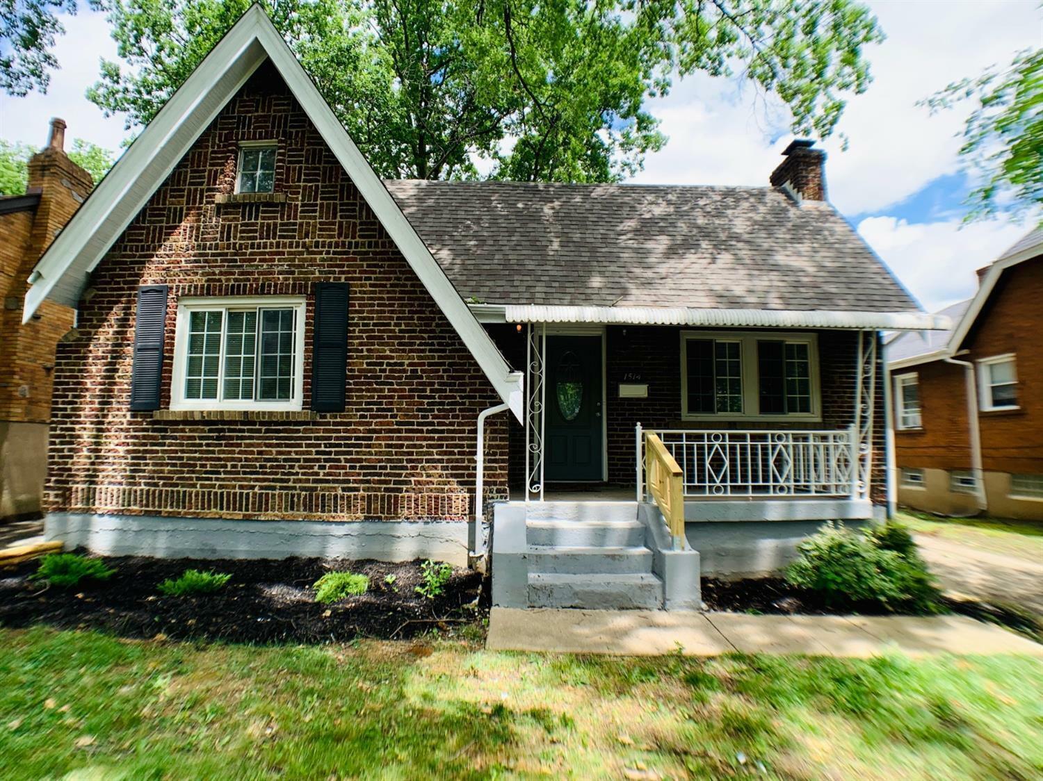 Property Photo:  1514 Kenova Ave  OH 45237 