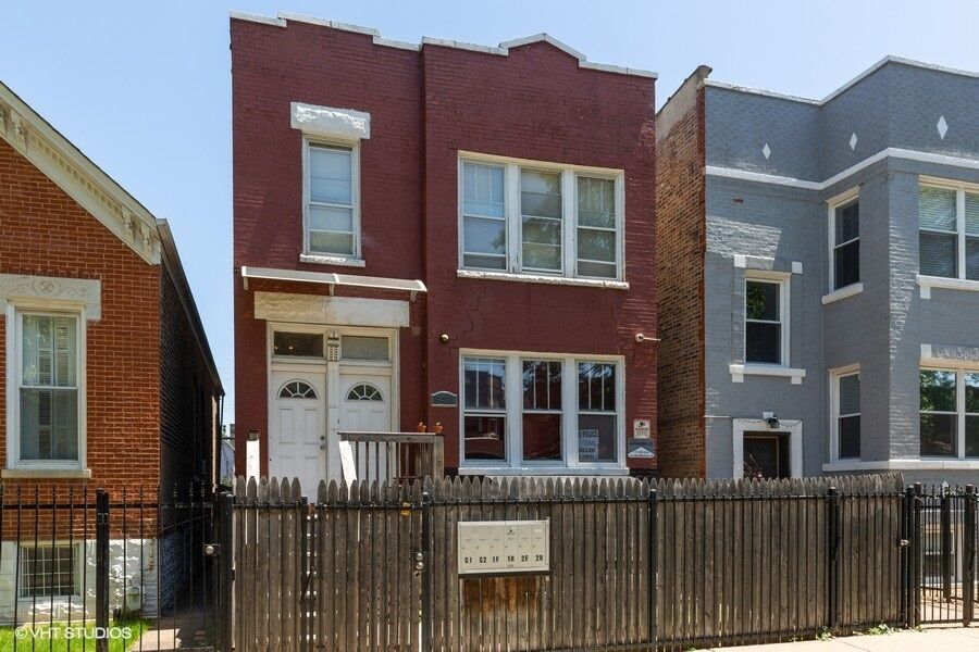 Property Photo:  843 North Francisco Avenue  IL 60622 