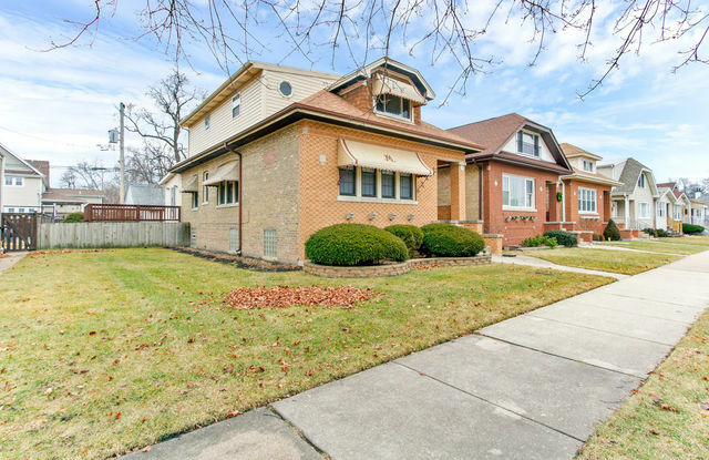 Property Photo:  7218 West Everell Avenue  IL 60631 