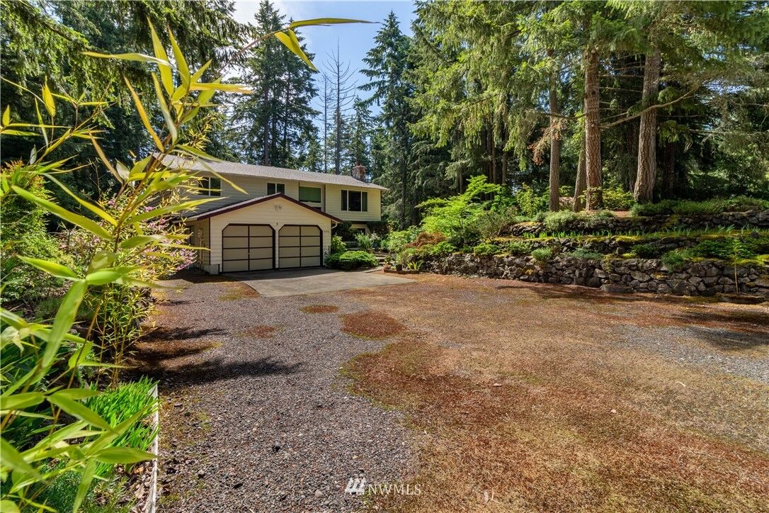 Property Photo:  4640 Beverly Drive NE  WA 98516 