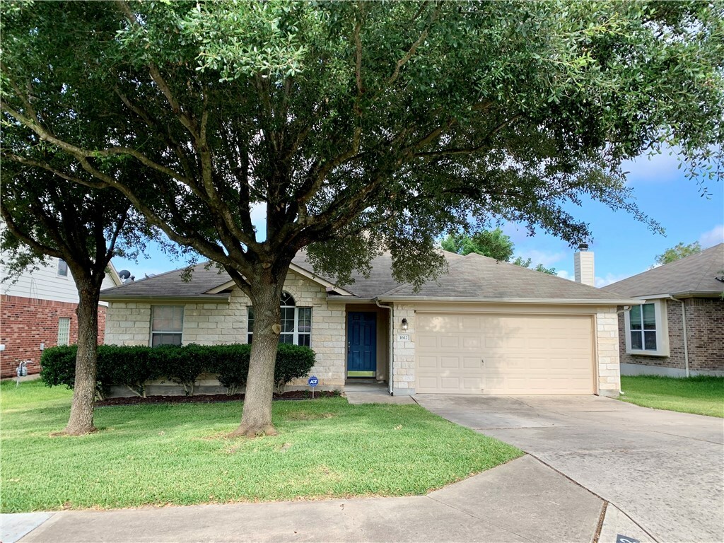 Property Photo:  1612 Ashberry Trail  TX 78626 