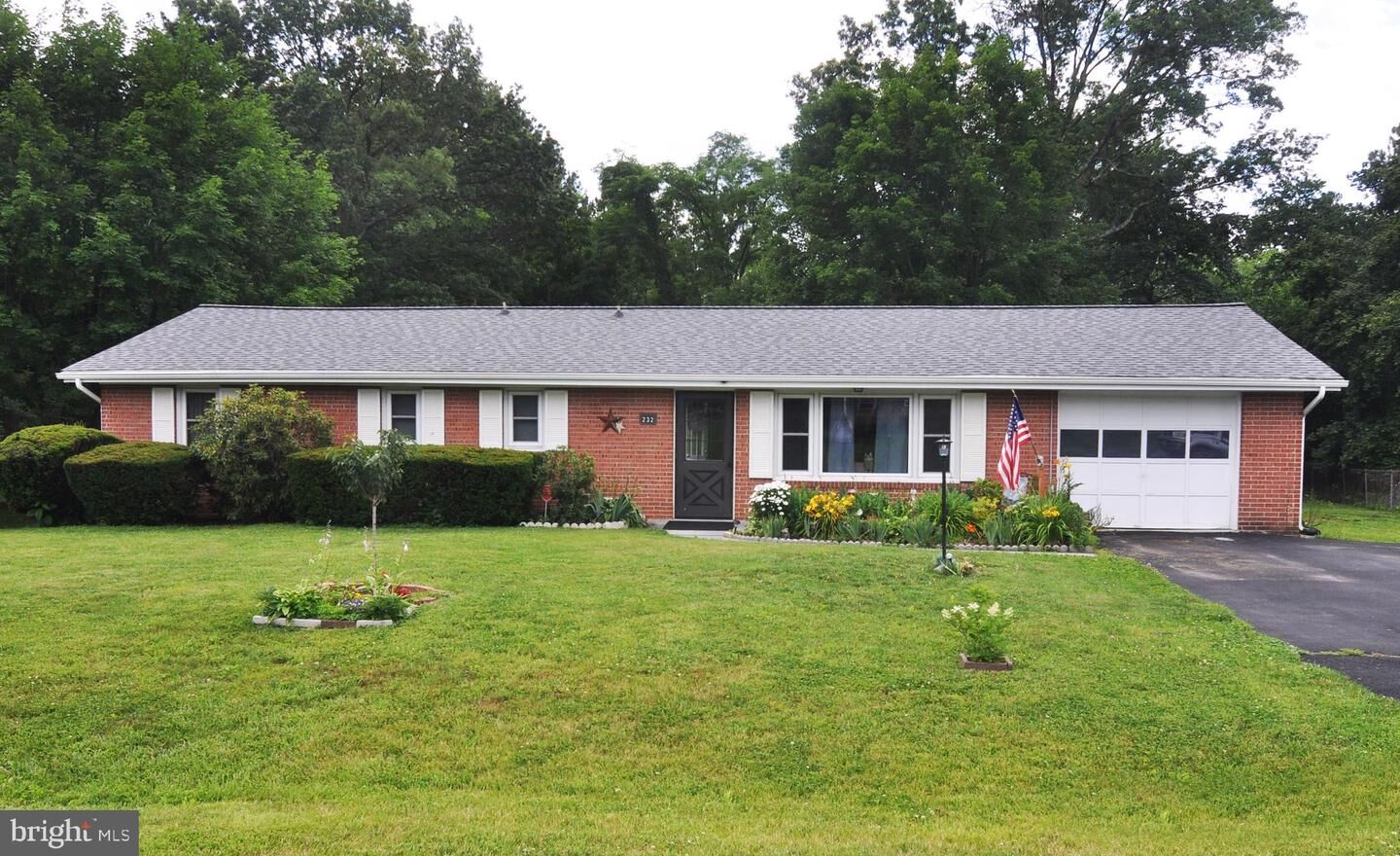 Property Photo: 232 Fredericktowne Drive VA 22655