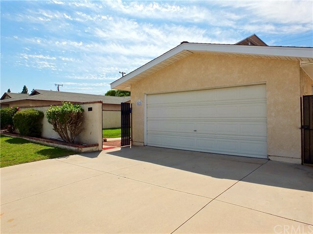 Property Photo: 8435 San Clemente Way CA 90620