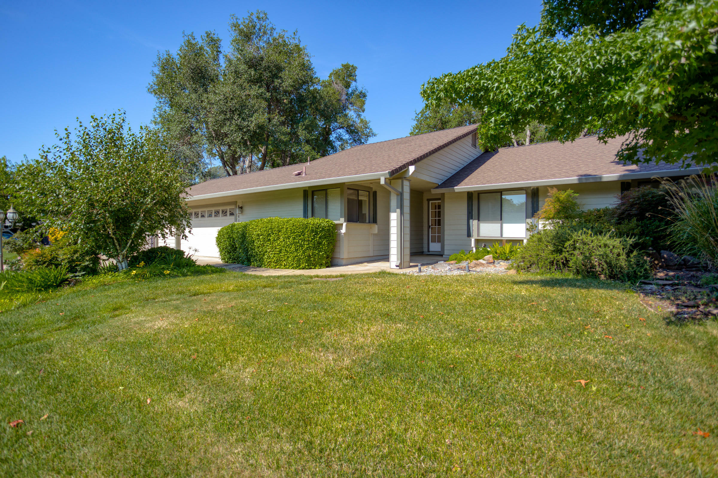 1461 Edgewood Drive  Redding CA 96003 photo