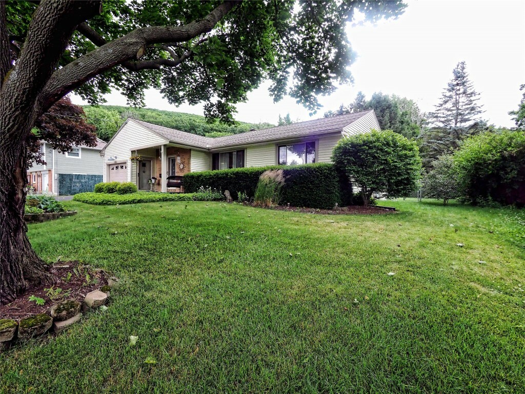 Property Photo: 1004 Imperial Woods Drive NY 13850