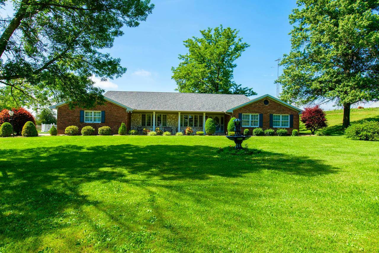 Property Photo: 1093 W 150 S Road IN 47670