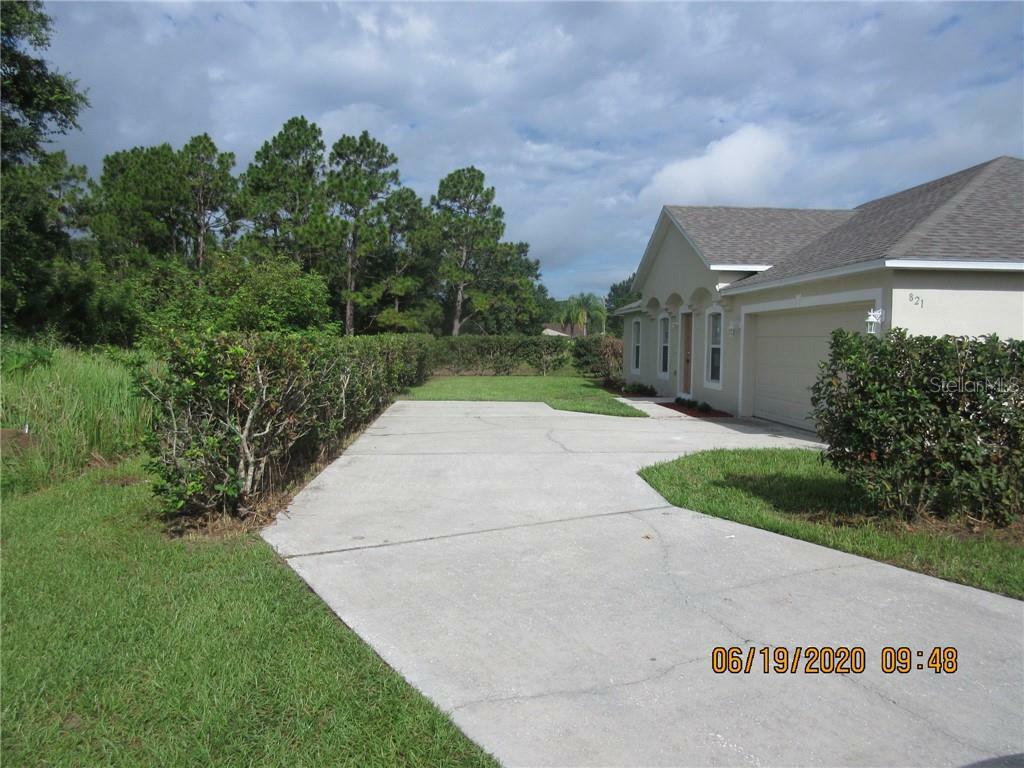 Property Photo:  821 Hazel Grove Court  FL 34758 