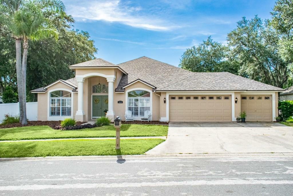 Property Photo:  10049 Cypress Shadow Avenue  FL 33647 