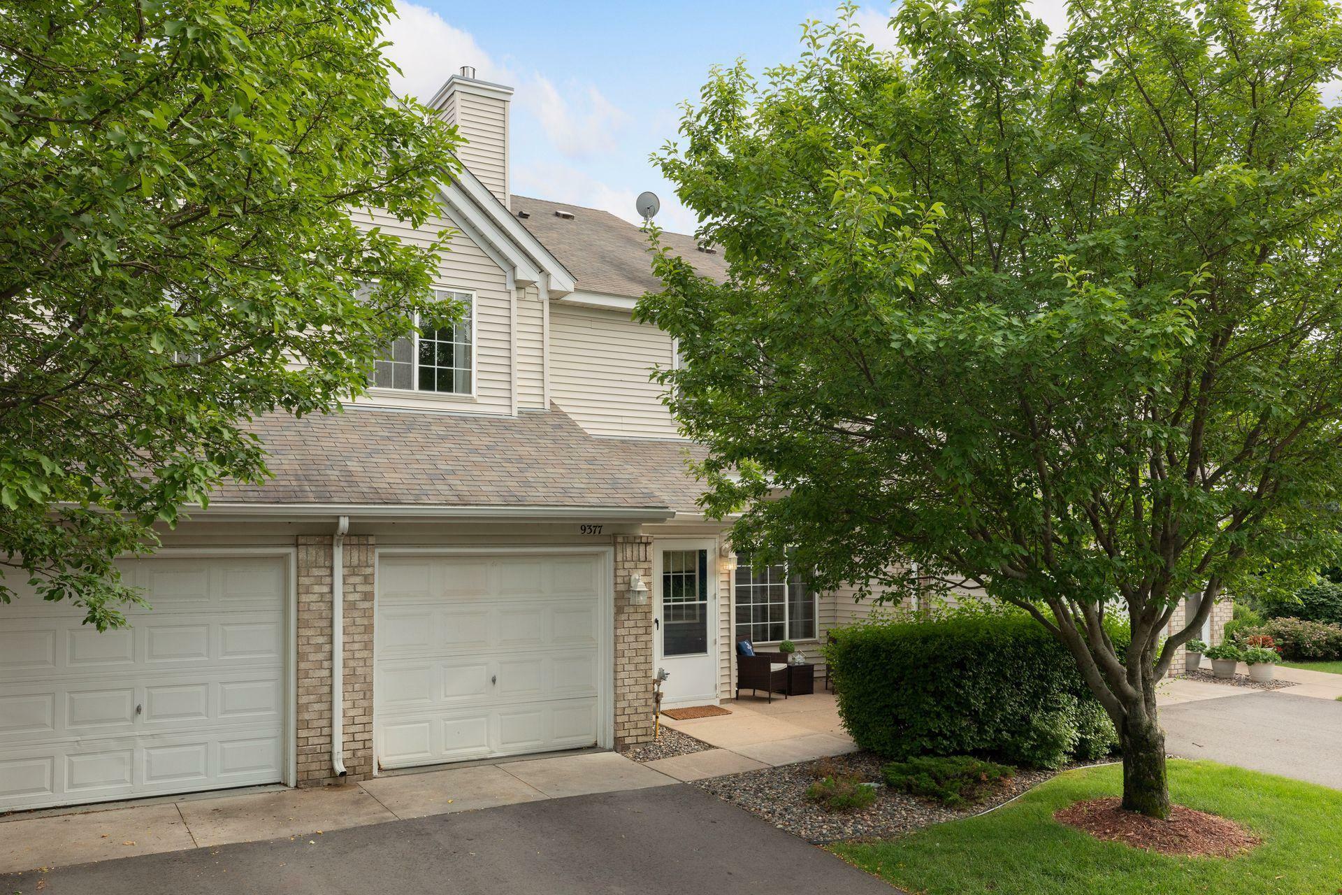 Property Photo:  9377 Turnberry Alcove  MN 55125 