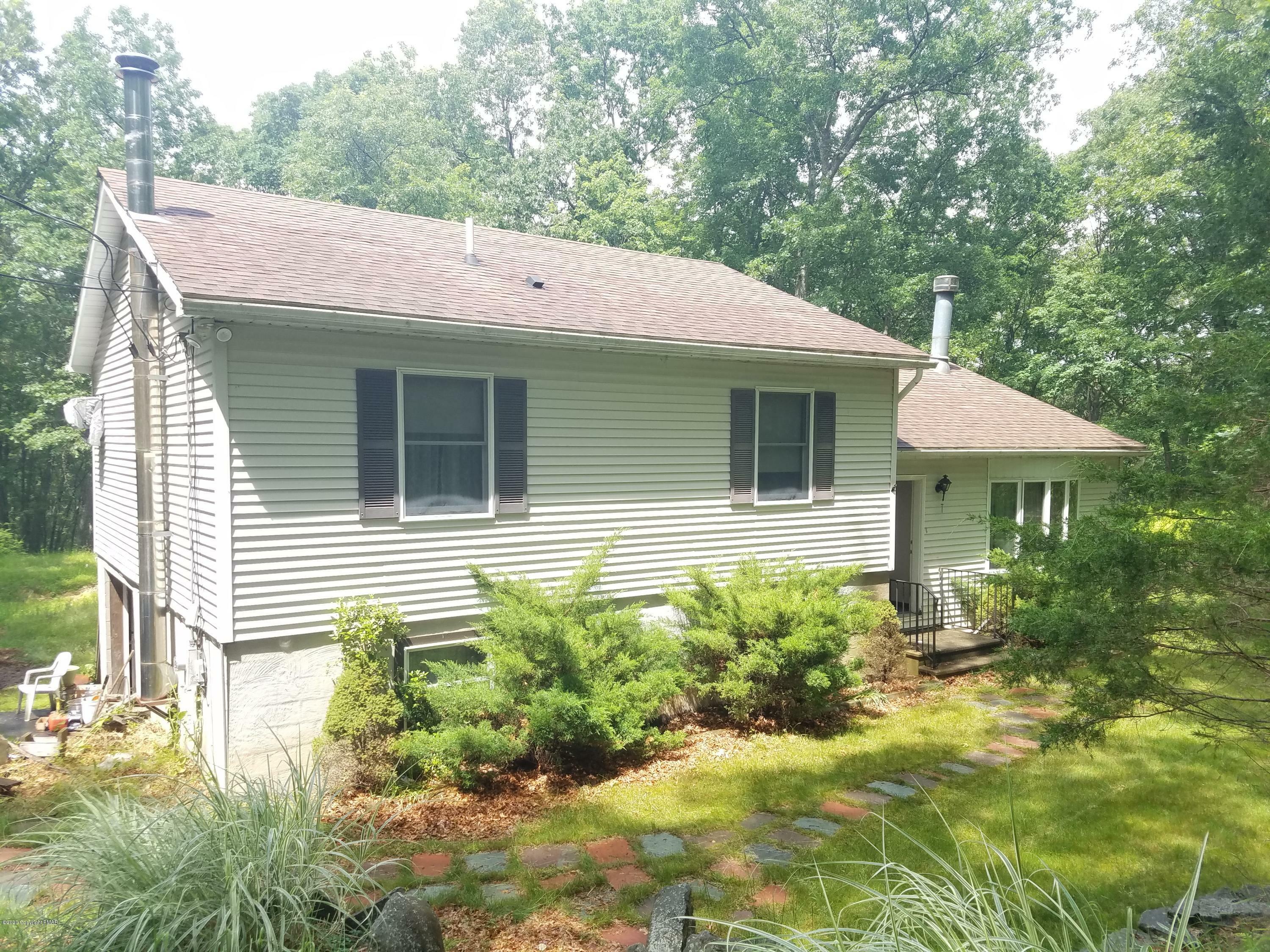 Property Photo:  1118 Grouse Ct  PA 18324 